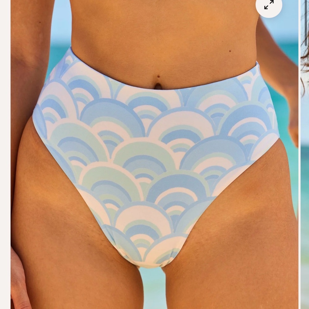 Kenny Flowers Anguilla bottoms
